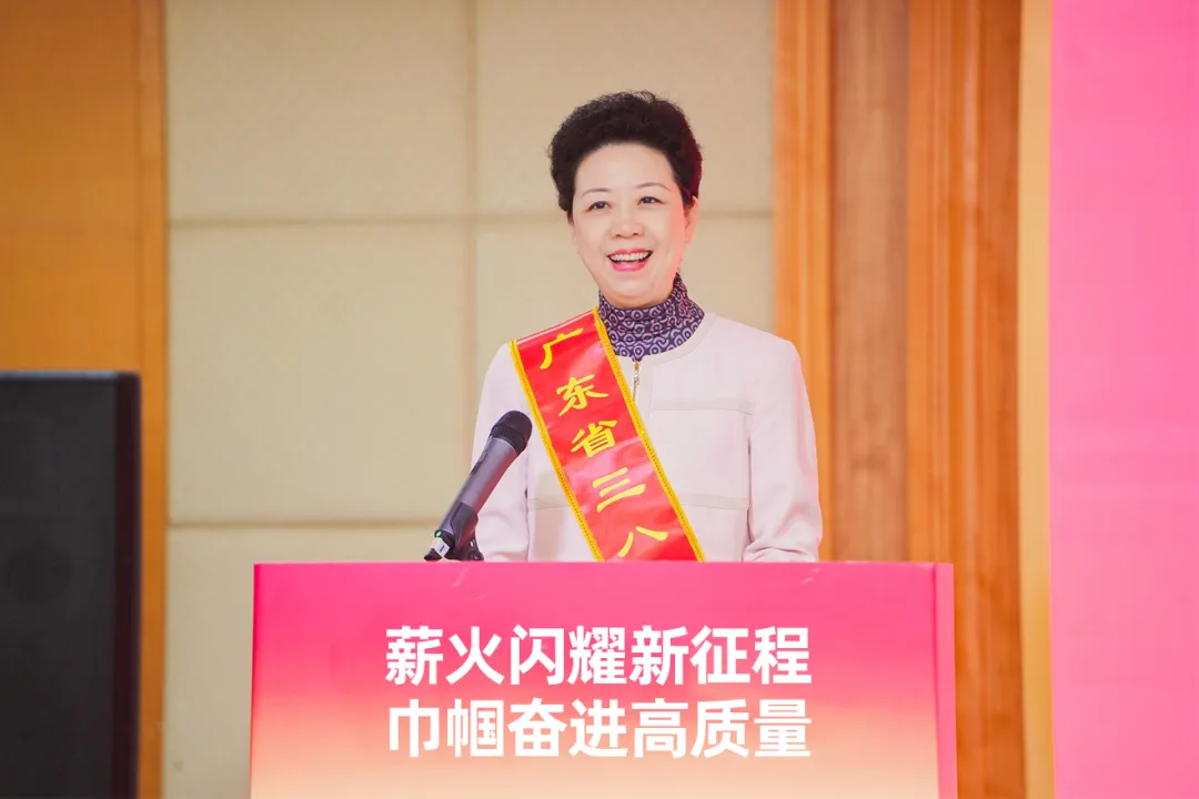 中国妇女报 | 抖圈李倩仪专访：以供应链为笔，绘行业新篇章